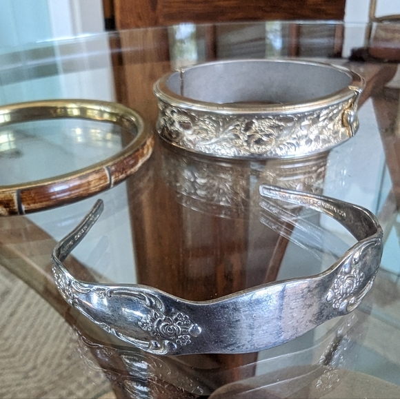 Vintage Bangles - Picture 2 of 7